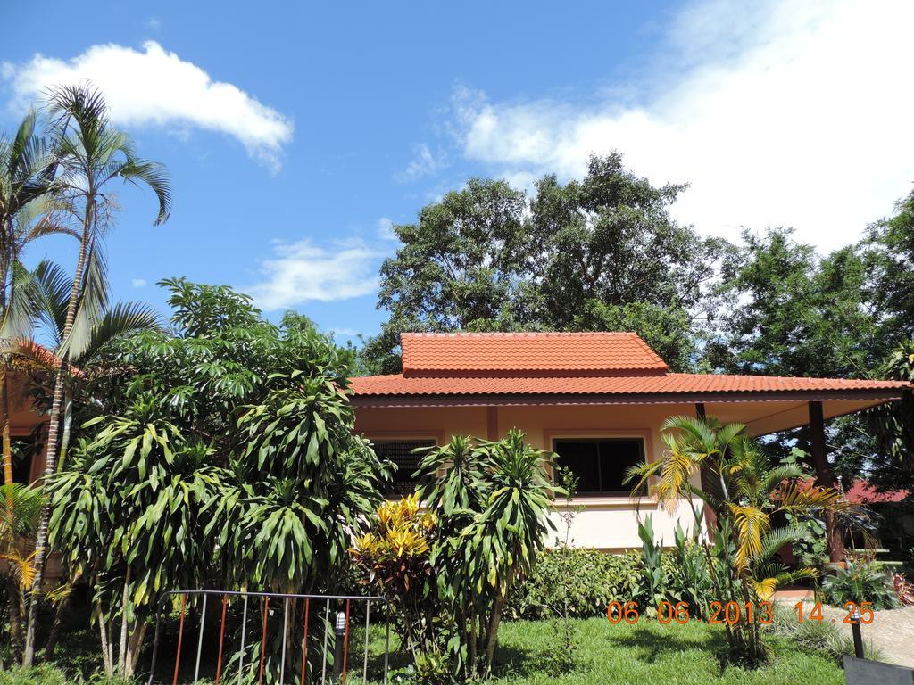 Khunnam Rimtarn Resort Mae Sai Exteriör bild