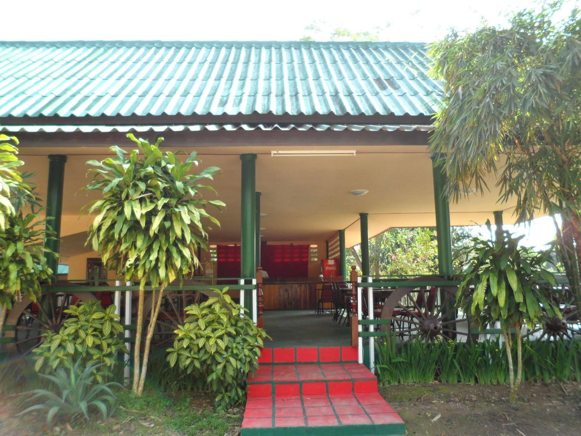 Khunnam Rimtarn Resort Mae Sai Exteriör bild